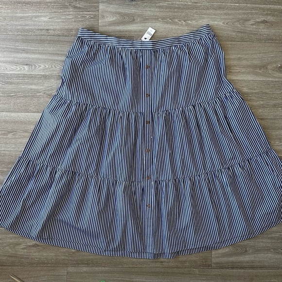 Lane Bryant Dresses & Skirts - Lane Bryant Blue and White striped Skirt Size 26 28 NWT